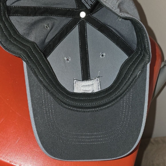 Nike Charcoal Gray Baseball Cap - Picture 6 of 6